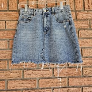 💥Wild Fable High Waist distressed Jean skirt Size 8